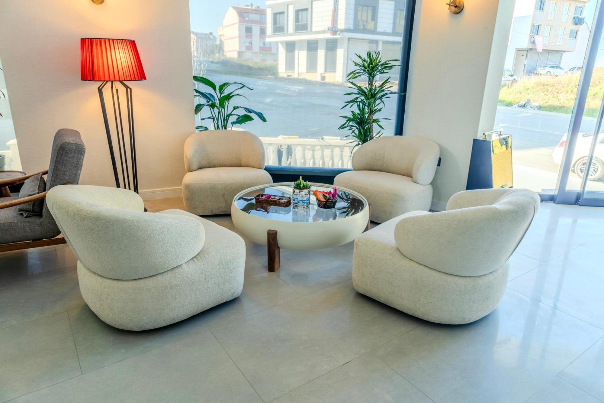 Hotel Nenessa Airport 4*