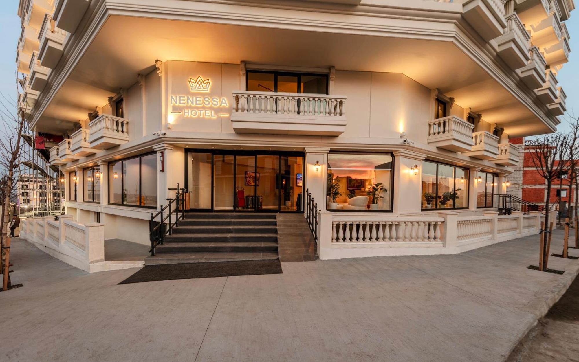 Hotel Nenessa Airport 4*